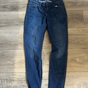 Women's LUCKY blue jeans 6/28. Fringe bottom